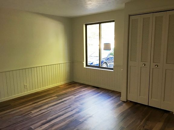 3rd image of 535 Tollis Pkwy #1-03
