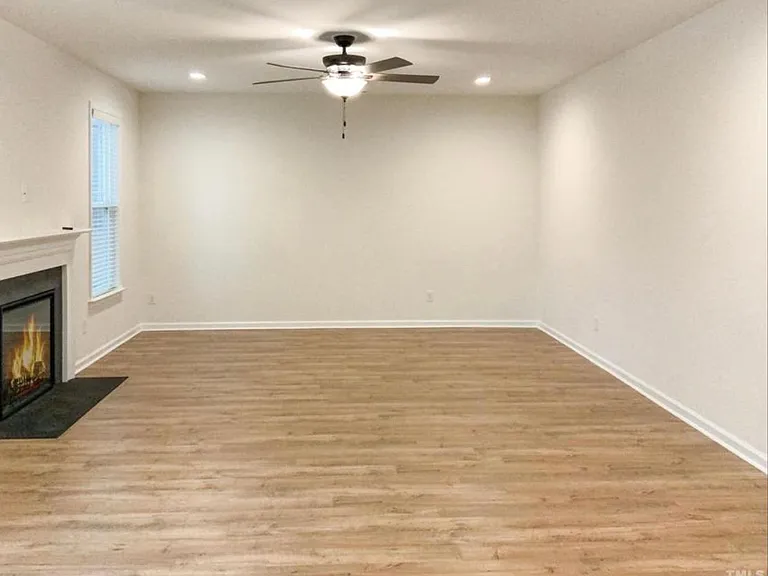 240 Oak Park Blvd — Photo 3