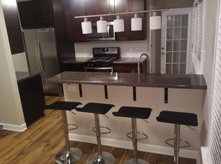 8909 Harms Rd, Morton Grove, IL 60053