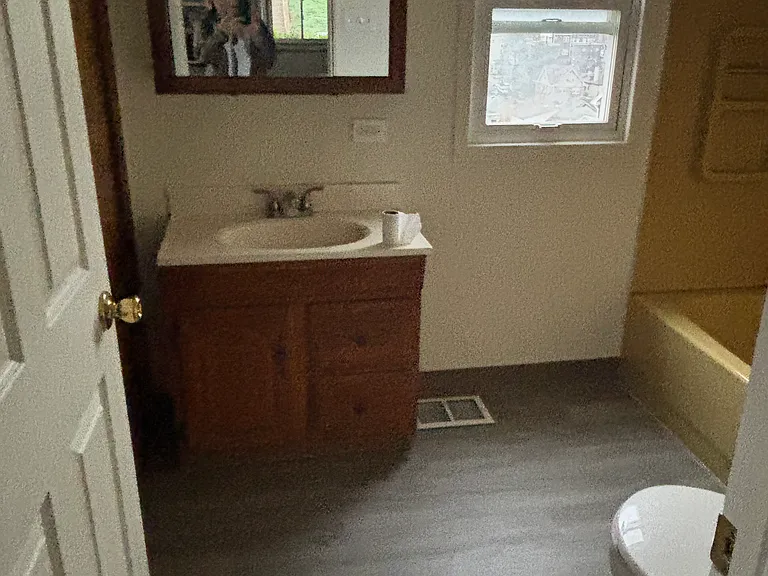 809 Bayridge Ave — Photo 3