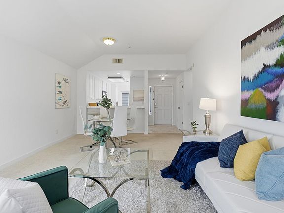 5th image of 755 Mountain View Dr APT 2