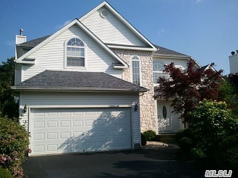 1st image of 28 Summerfield Dr