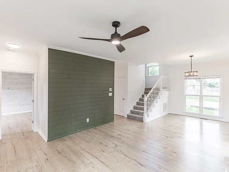 122 Sleepy Hollow Ct — Photo 5