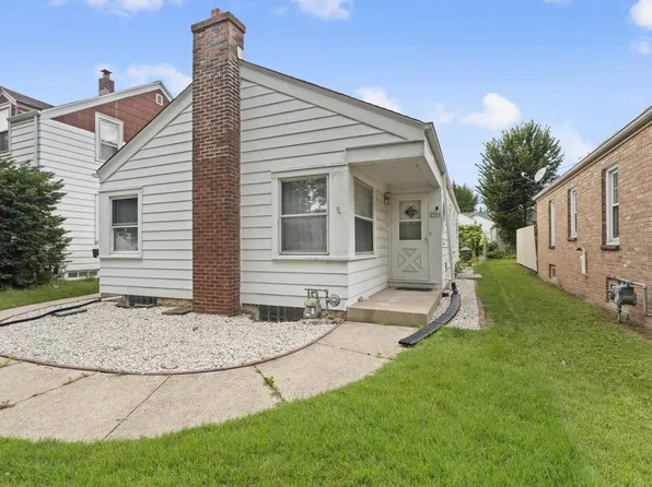 2709 S 47th STREET, Milwaukee, WI 53219