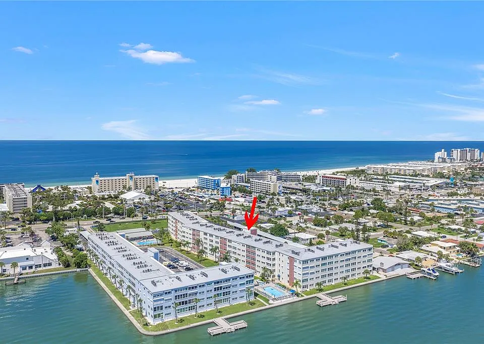5575 Gulf Blvd #426