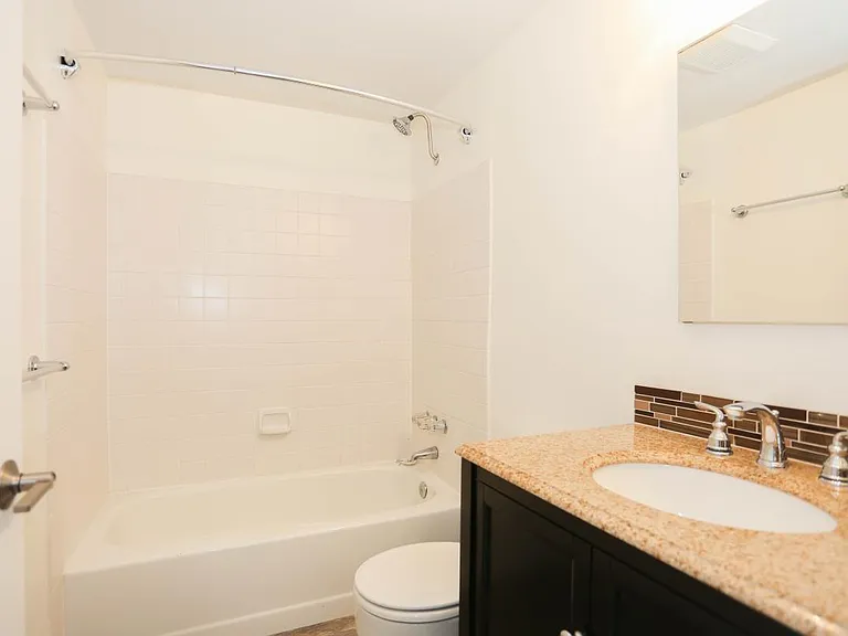 Full Bathroom with Bathtub & Tile Surround