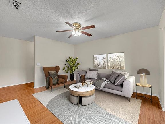 2nd image of 4124 Pershing Pointe Pl APT 4