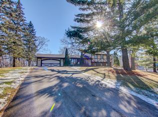 12825 Greenwood Trl, Minnetonka, MN 55343