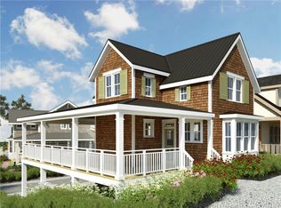 10 Flash Ln, Pacific Beach, WA 98571
