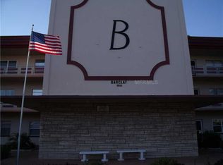 3010 59th St S APT 102, Gulfport, FL 33707