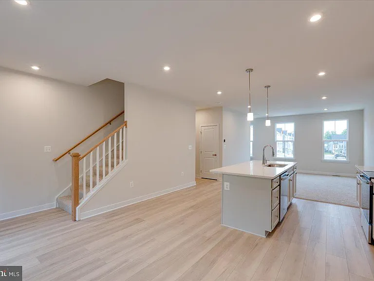 7238 Musca Shire Ln — Photo 11