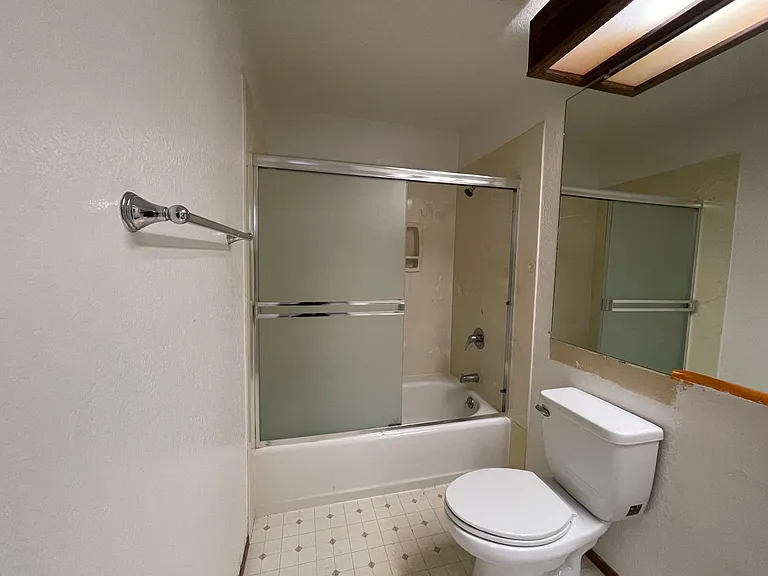 1625 Parkview Green Cir — Photo 8
