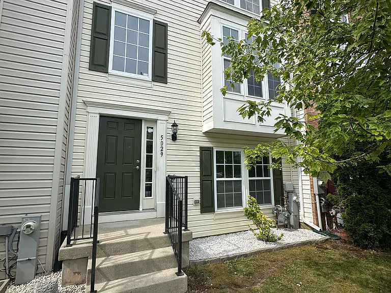 5029 Kemsley Rd — Photo 1
