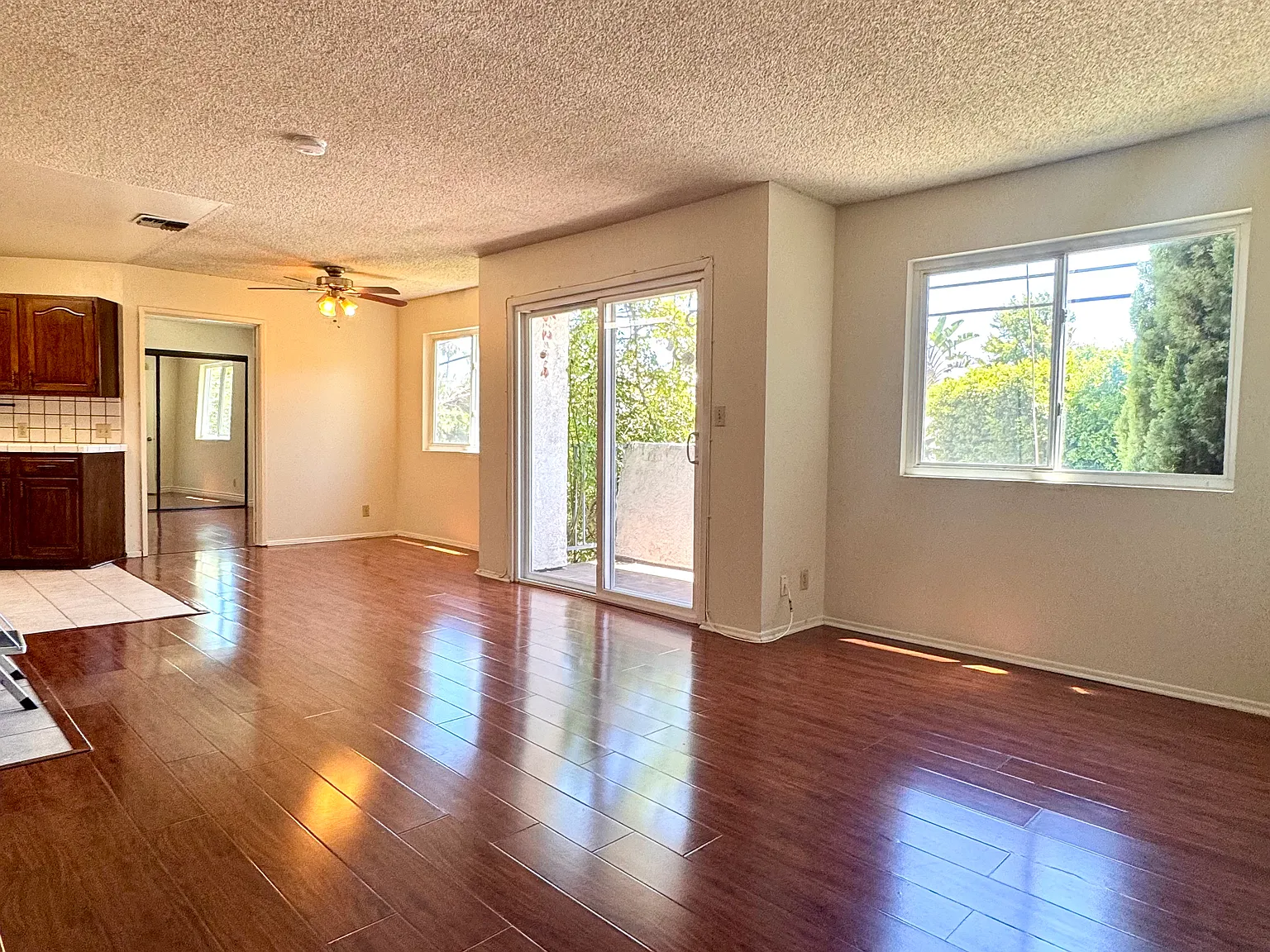 2 bed, 1150 sqft, $2,700 — Photo 4