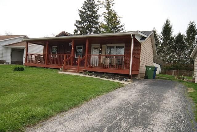 1st image of 813 Lakeview Dr