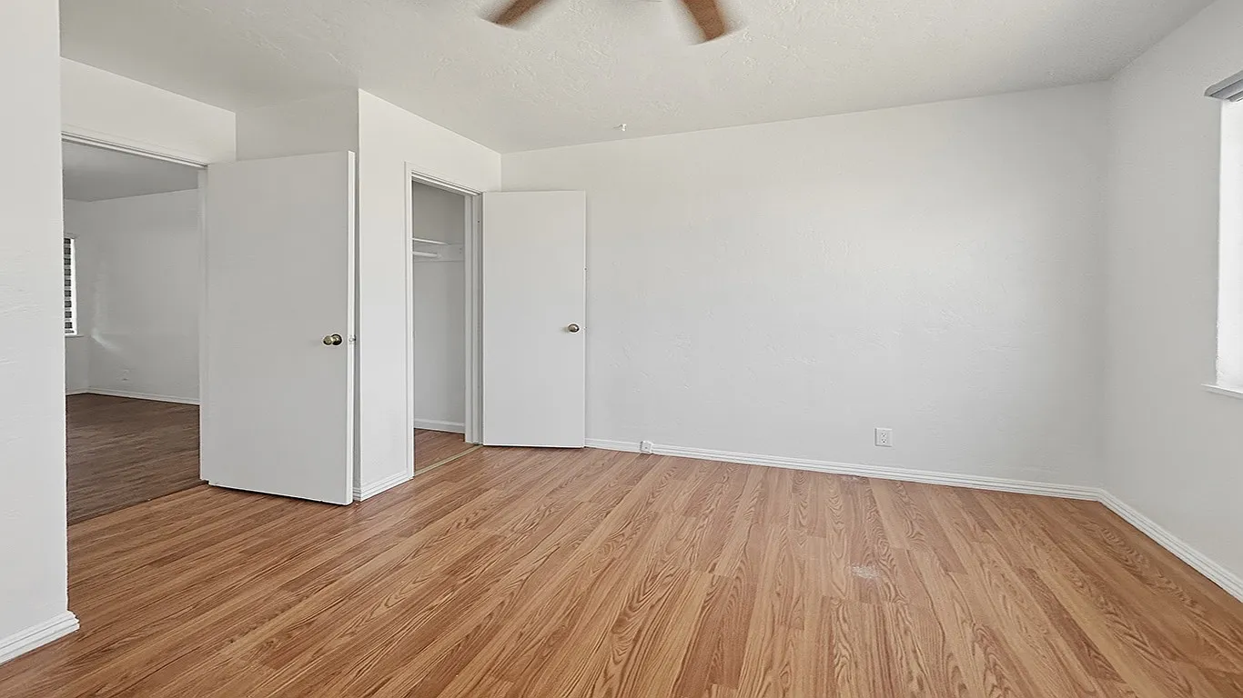 127 W 18th St - 6 — Photo 3