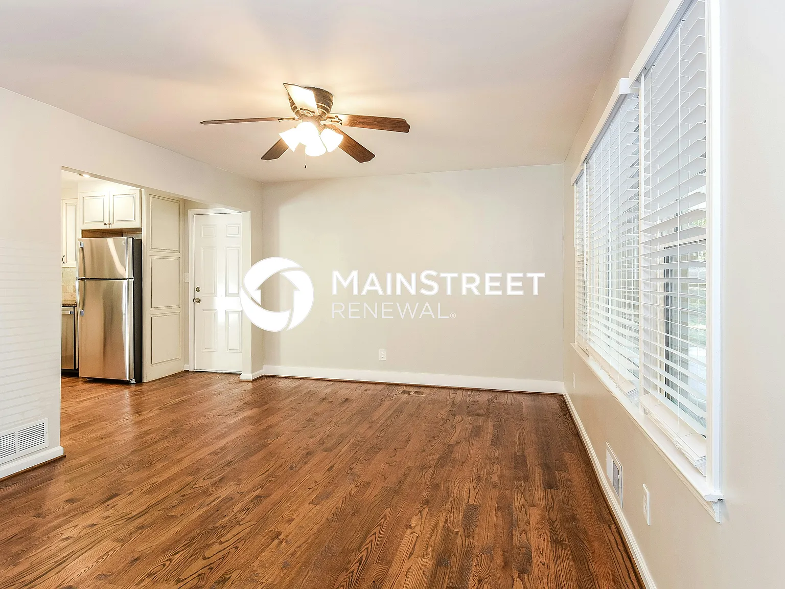 6265 E Shore Cir — Photo 2