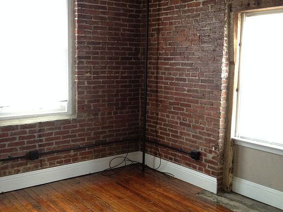 2nd image of 1410 Monroe St APT M