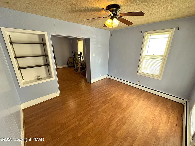 216-218 Carbon St #216-218 — Photo 2