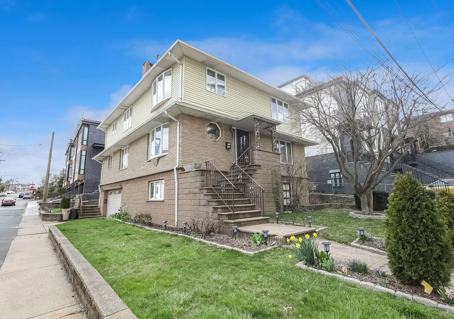 3 bed, 3630 sqft, $4,500 — Photo 2