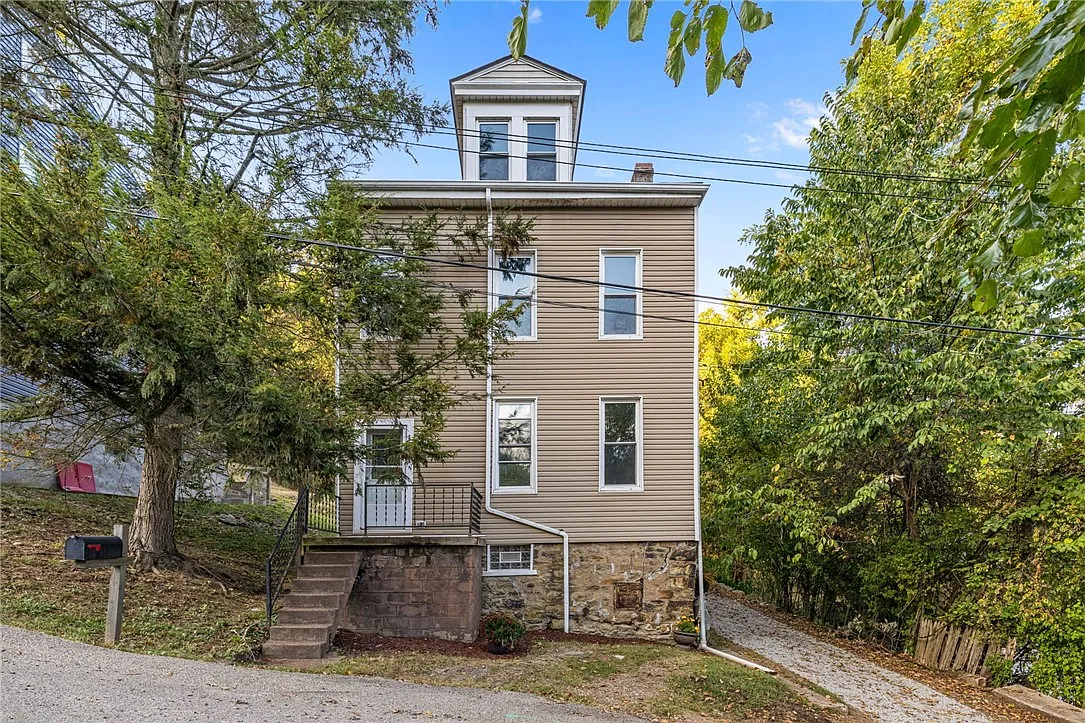 124 Silver St photo 1