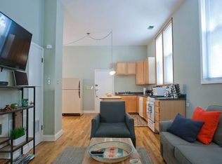 1402 W School St #1R, Chicago, IL 60657