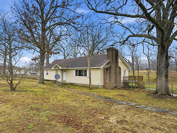 3rd image of 5176 Douglas Fir Road