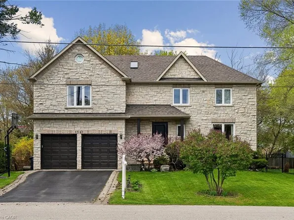 1541 Garnet Ave, Mississauga, ON L5G 4C7