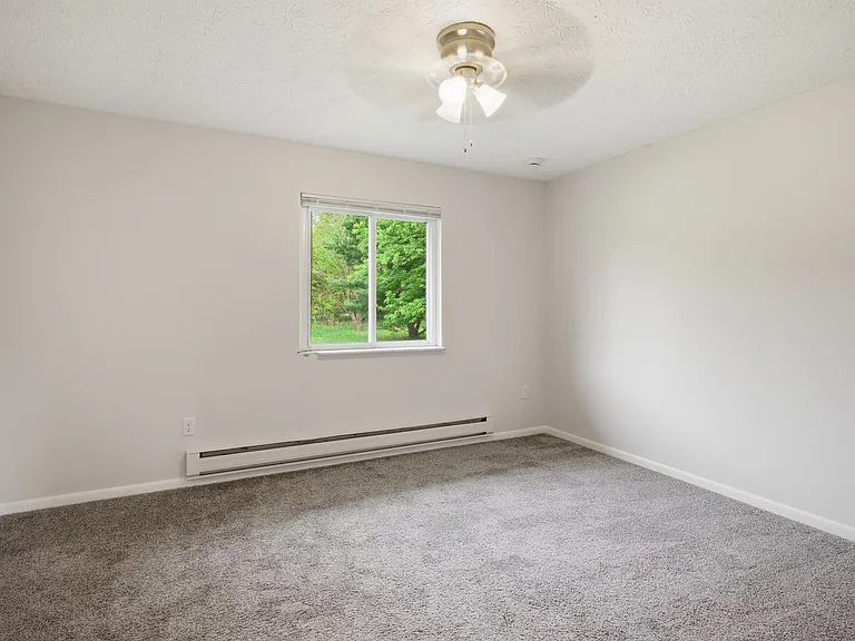 2895 Spring Hill Dr — Photo 13