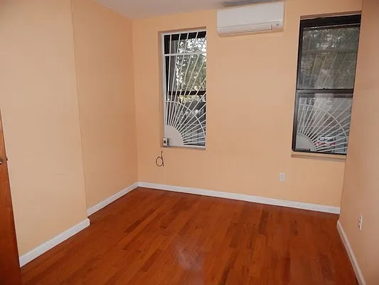 Rented by Capri Jet Realty Corp | media 24