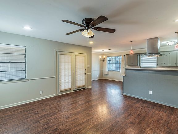 5th image of 1201 Crestridge St