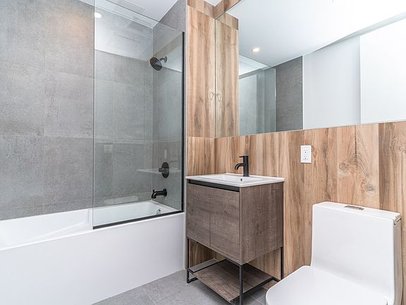 5th image of 1365 Nostrand Ave #6C