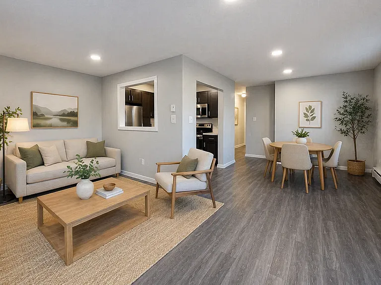 West End Apartments — Photo 4