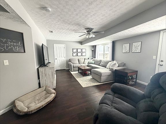 5th image of 1600 Bendelow Dr