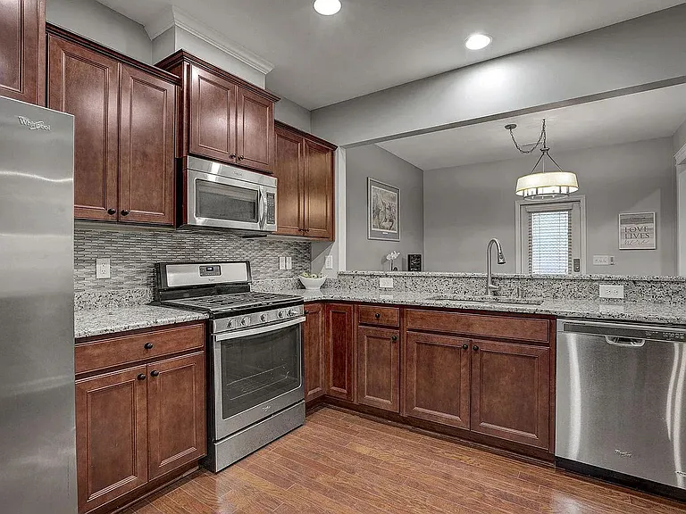 239 Lynchwick Ln — Photo 10