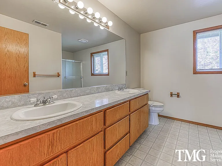 15608 NE 12th St — Photo 20