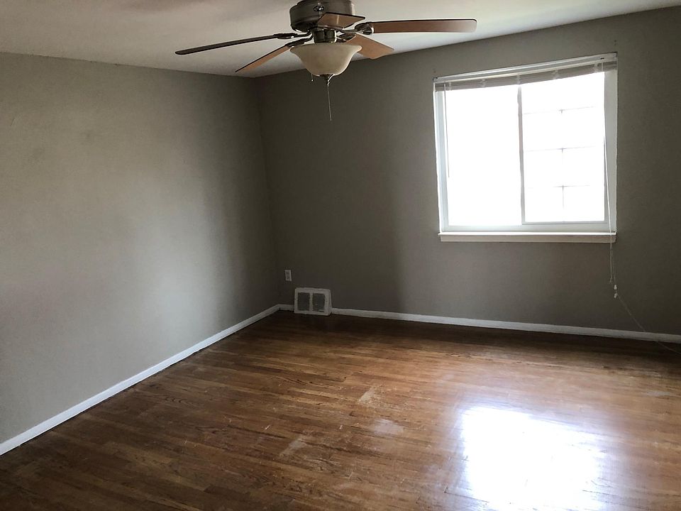 1st image of 23324 Edsel Ford Ct