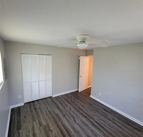 3815 N Grand Ave #3815 — Photo 41