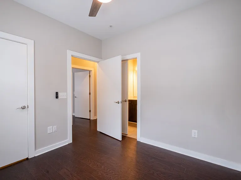 48 Moda Ln — Photo 7