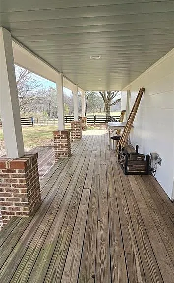 812 Bessie Ln — Photo 11