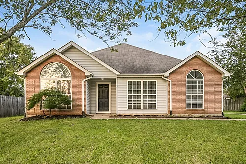 2204 Joann Dr Photo 1