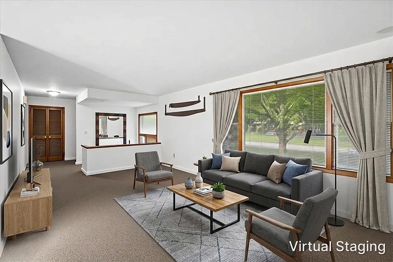 4 bed, 2.5 bath, 2500 sqft, $4,000 — Photo 2