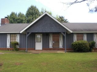 150 Azalea Dr, Millbrook, AL 36054