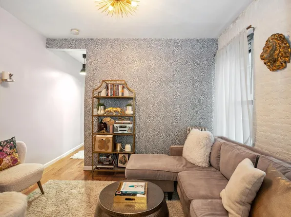 30 Macombs Place image 1 of 6