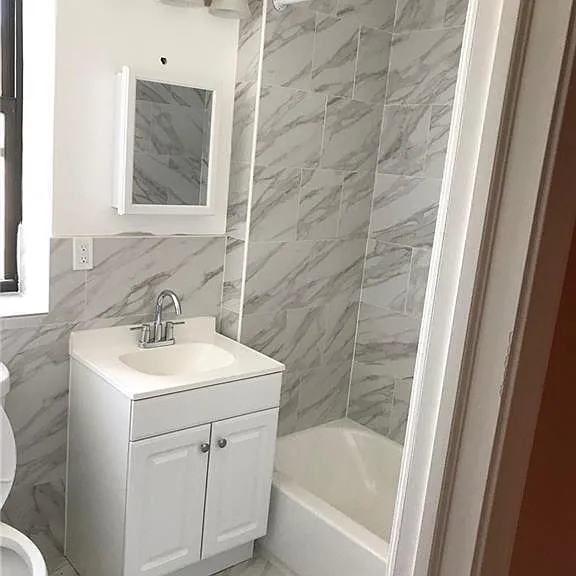 712 E Main St #3A — Photo 8