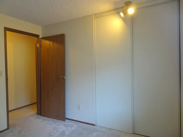 402 Lind Ave NW — Photo 15
