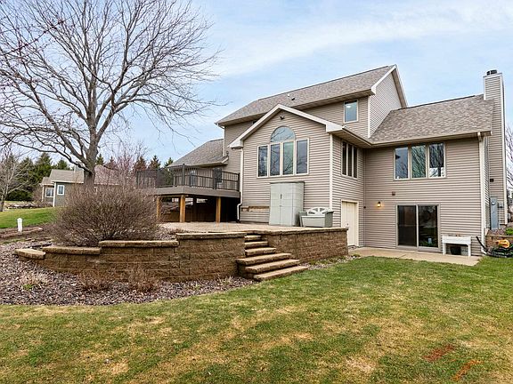3rd image of 2832 Brooks Ridge Dr