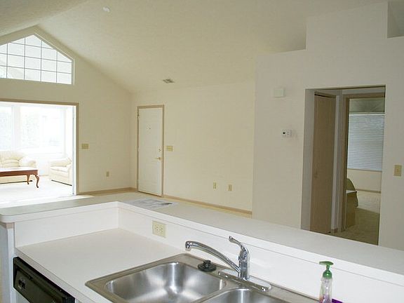 5th image of 1740 Whippoorwill Ln