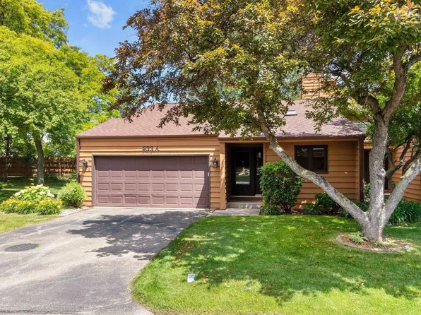 933 E Windfield Pl APT A, Appleton, WI 54911
