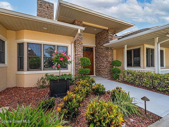 2nd image of 3706 Secluded Oak Ct